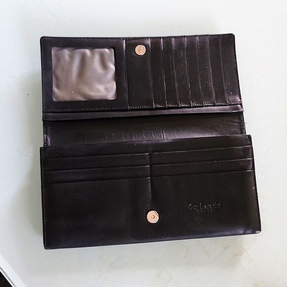 Guy Laroche Leather Wallet - Picture 3 of 8
